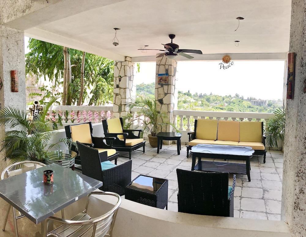 Residences Etang Du Jong