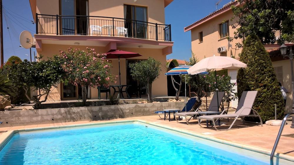 Kapsalia Holiday Villas