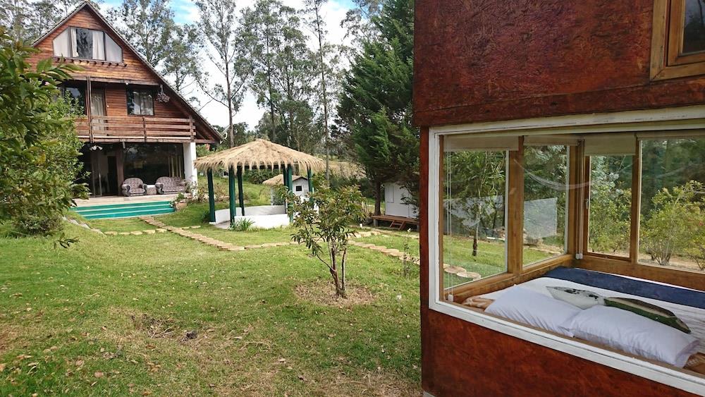 Samay Glamping Airport