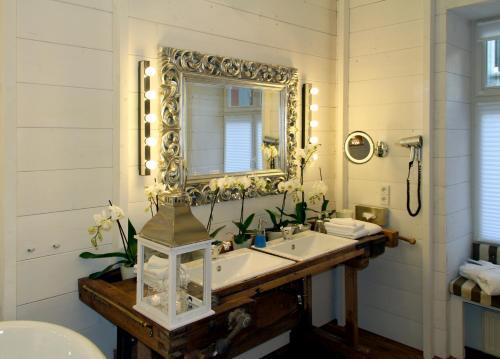 Ackselhaus & Blue Home