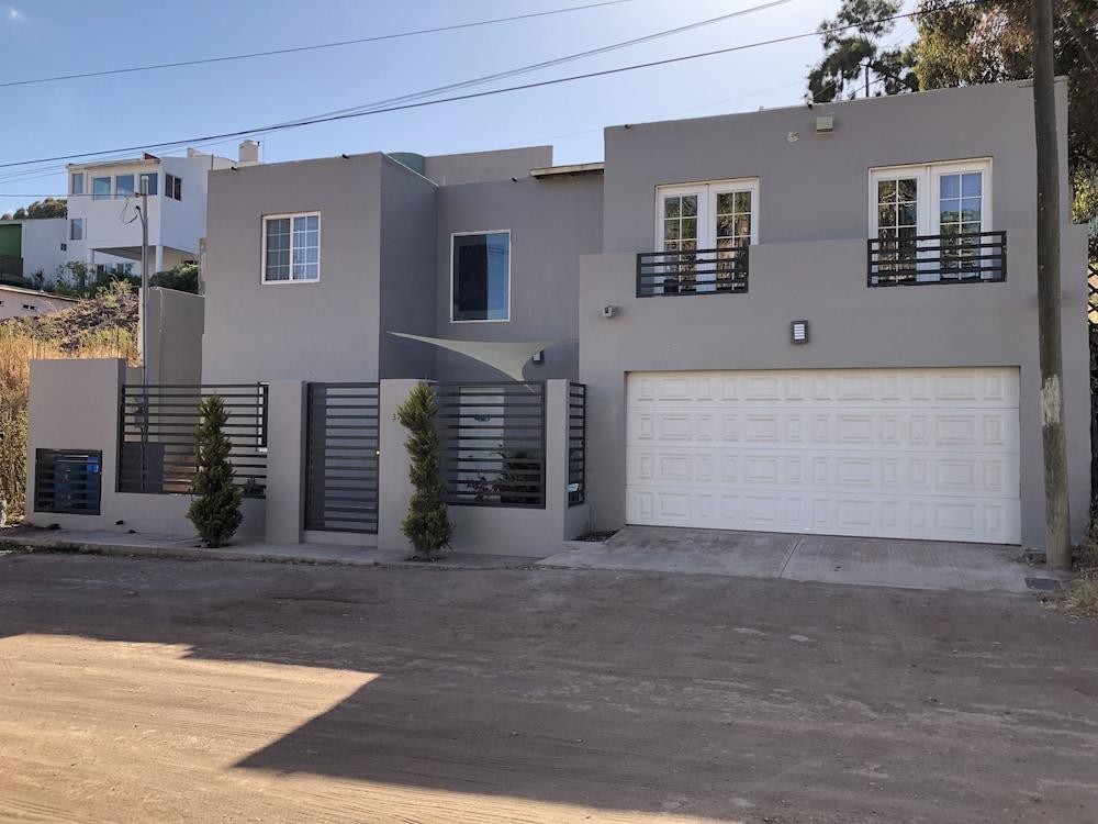 Casa Flores & Flores [Vr]