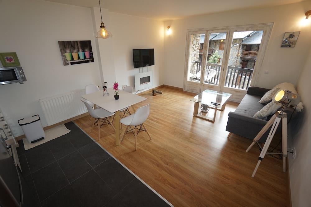 Cool Apt. Vista Aliga Tarter Chimenea