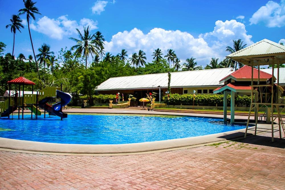 Dolores Tropicana Resort