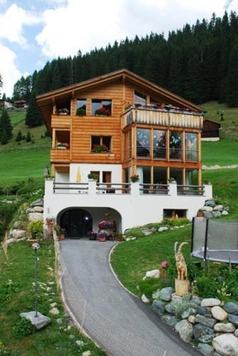 Chalet Sunnaschyn