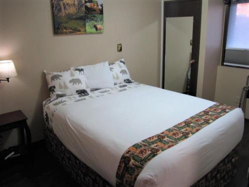 Bear Country Inn And Suites