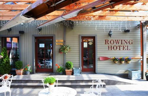 Rowing Hotel