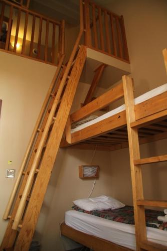 Hi Lake Louise Alpine Centre