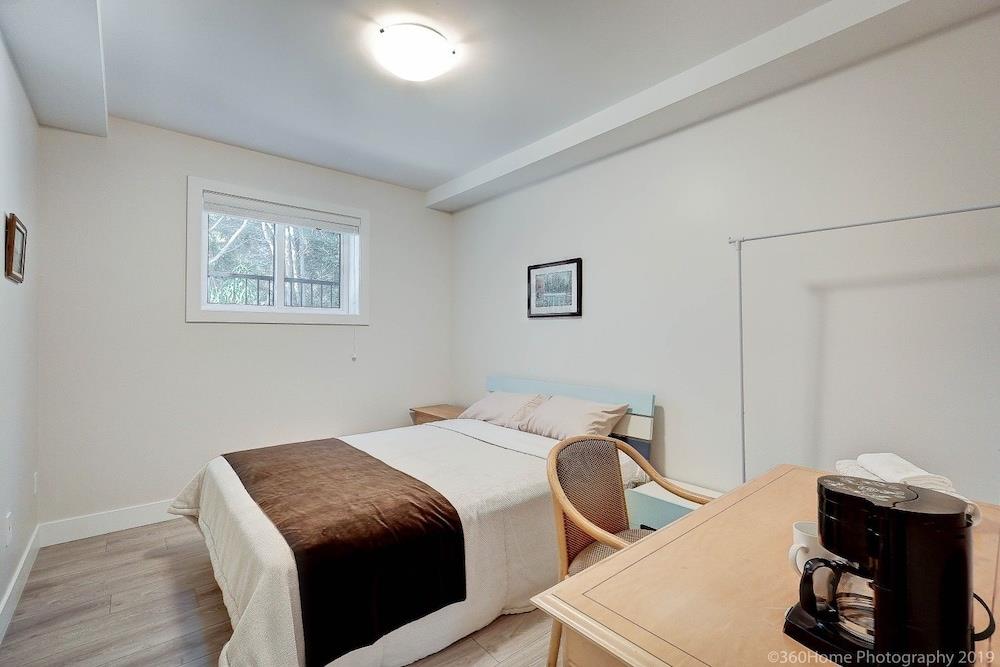 West Vancouver Contemporary Living