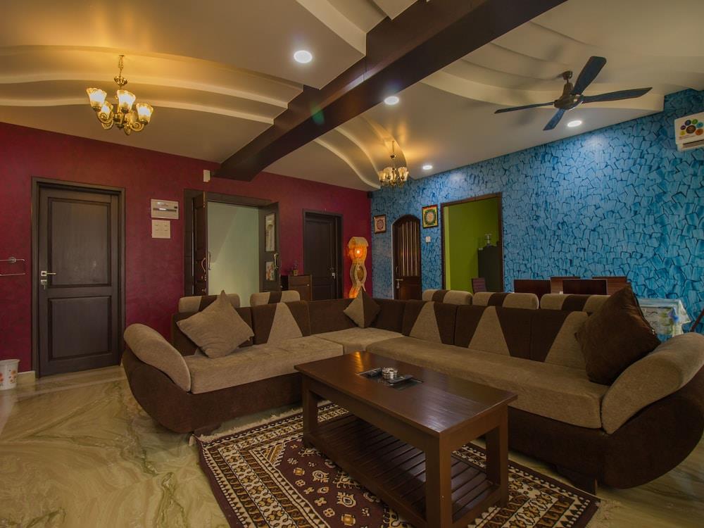 Oyo 16497 Home Graceful 3Bhk Parra