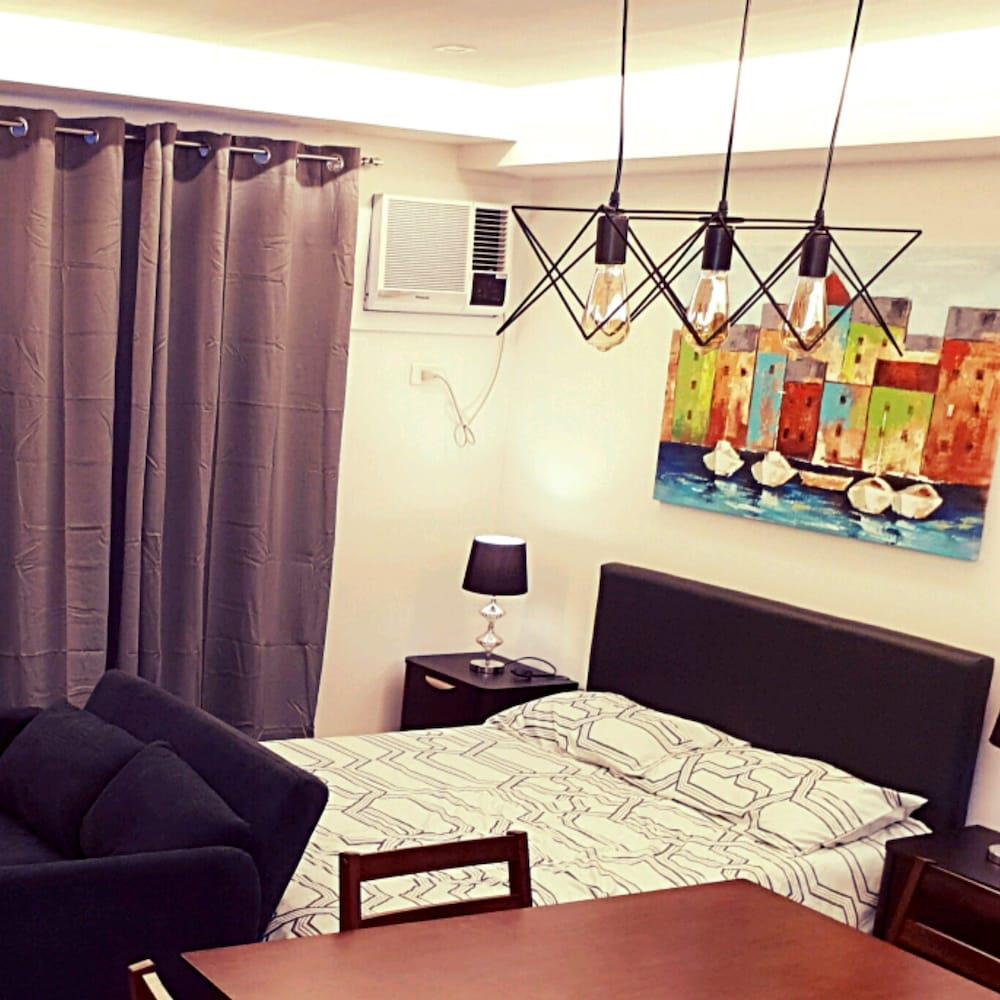 City Center Sleek Studio Deluxe