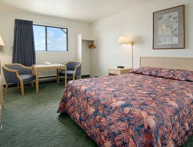 Super 8 Motel - North Battleford