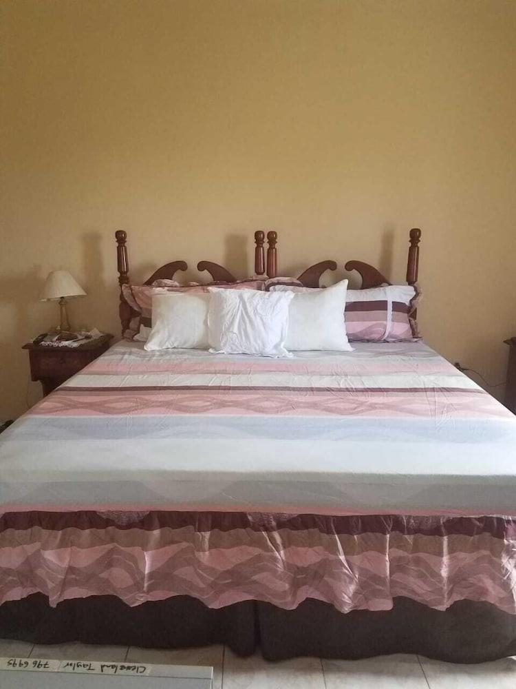 Treasure Bay Guesthouse