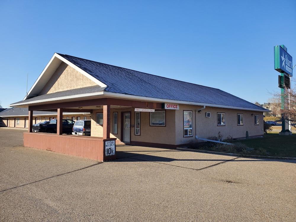 Stars Inn & Suites Building B