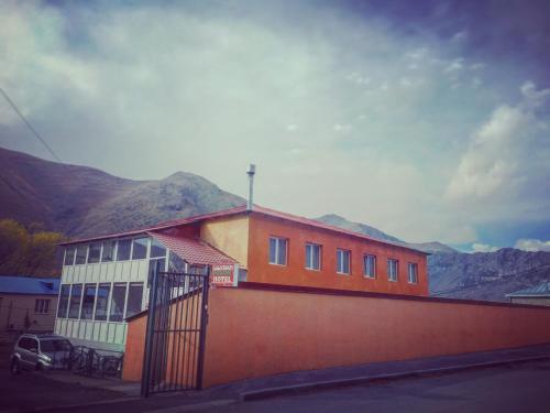 Welcome Hotel On V Pshavela 33