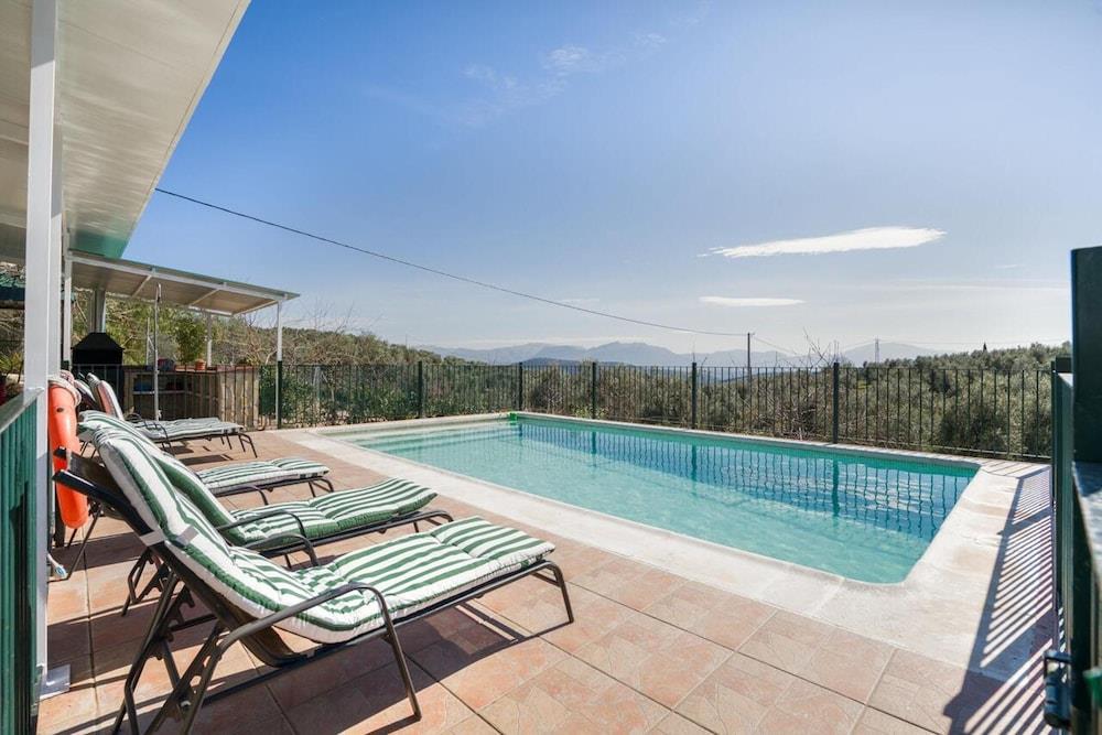 Villa With In Archidona With Wonderful Mountain View Priv