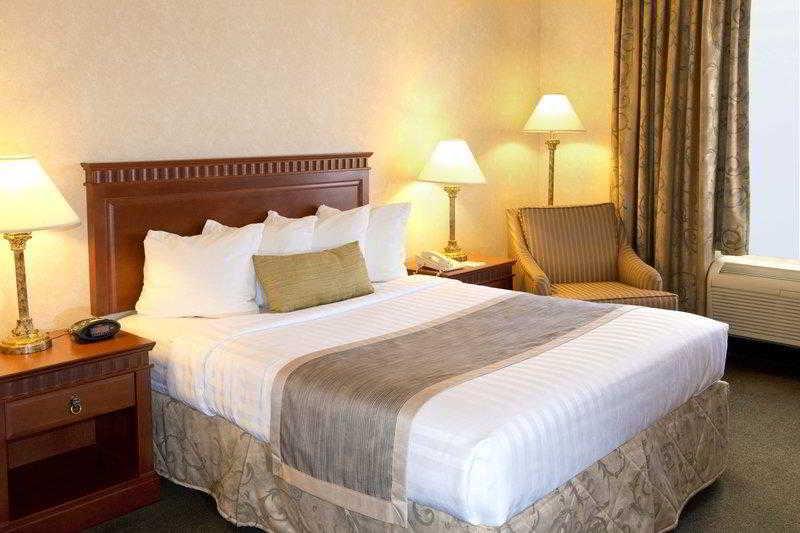 HOTEL MTL EXPRESS - Montreal Airport