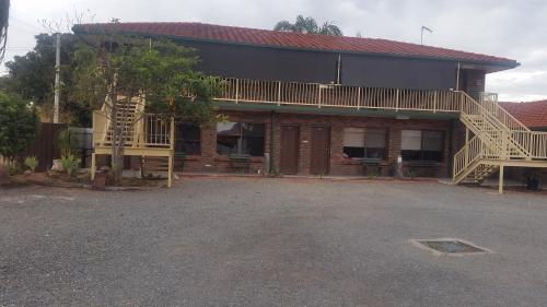 Wentworth Club Motel