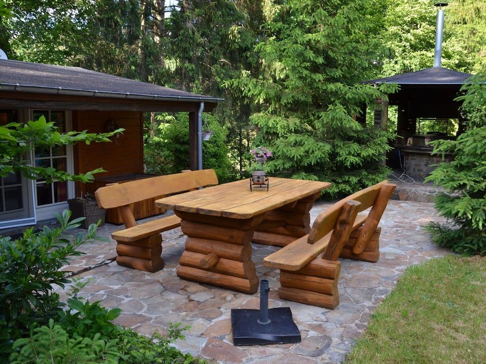 Authentic Chalet In Wibrin With Private Fish Pond