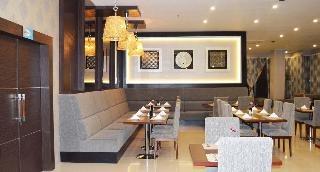 Chalet in Pouzols Minervois Near Skiing Slopes