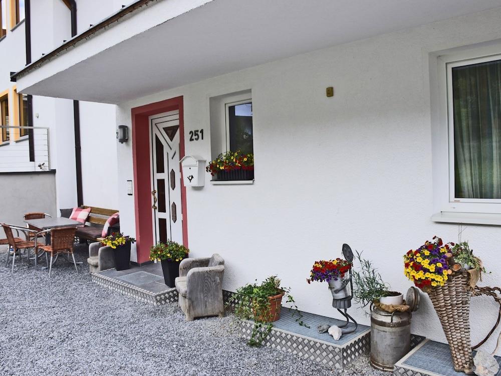 Mountain View Apartment In Strengen Near Forest