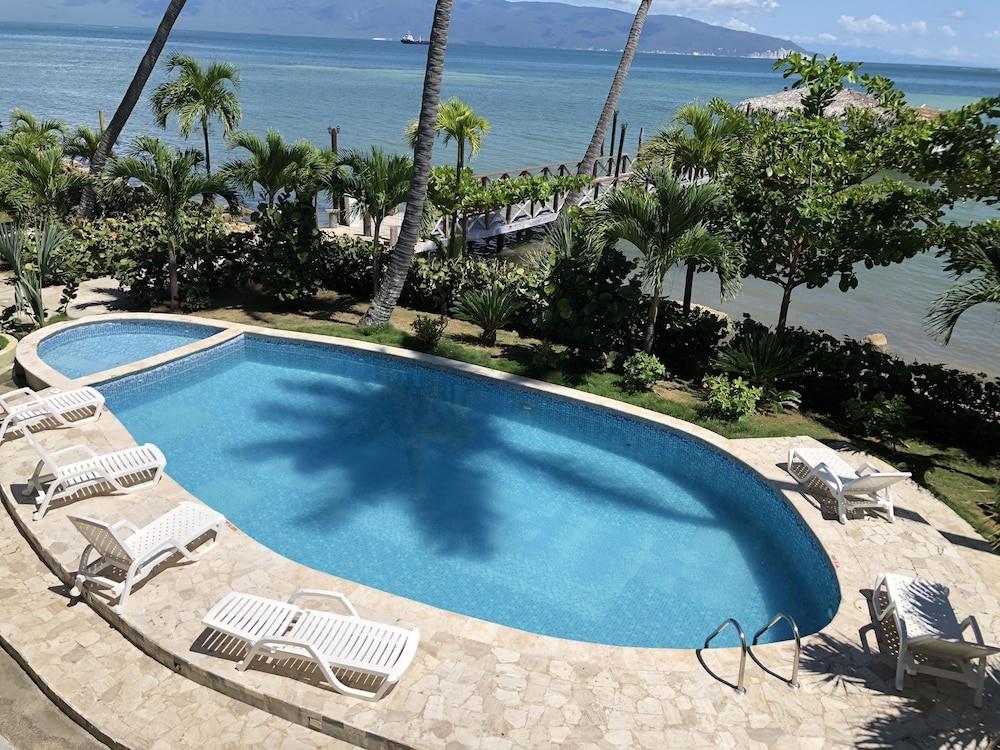 Hotel Y Casino Guarocuya