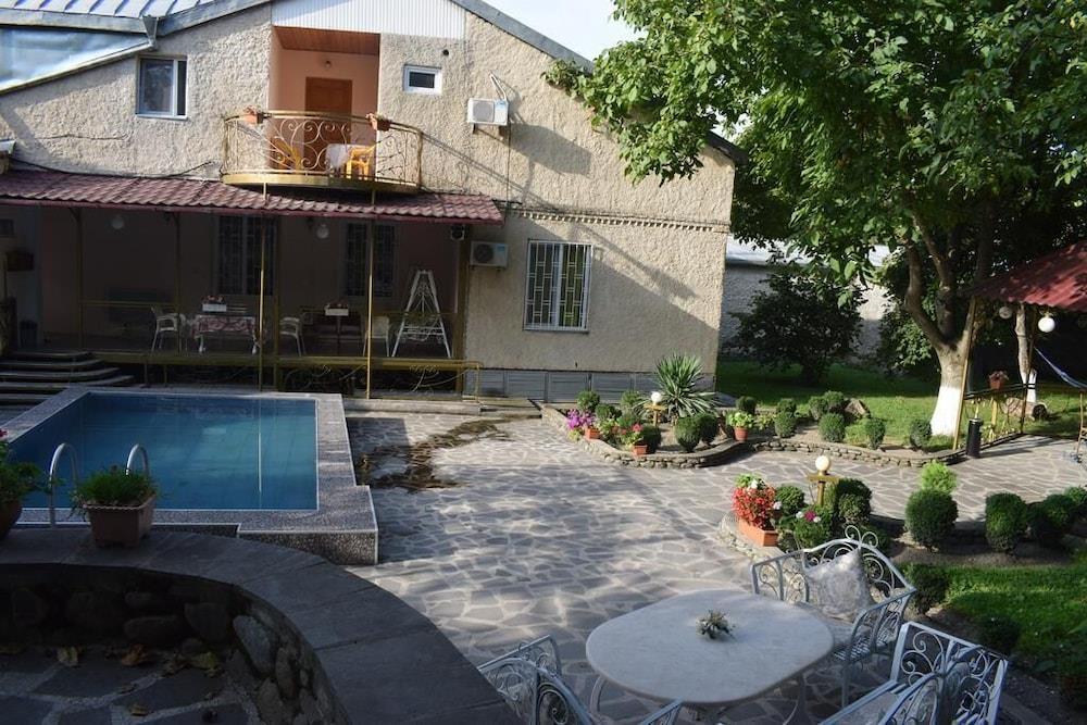 Guest House Lago & Wine Cellar