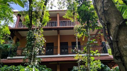 Rest Inn Nature Resort