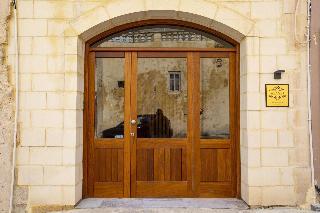 Pjazza Suites Boutique Hotel