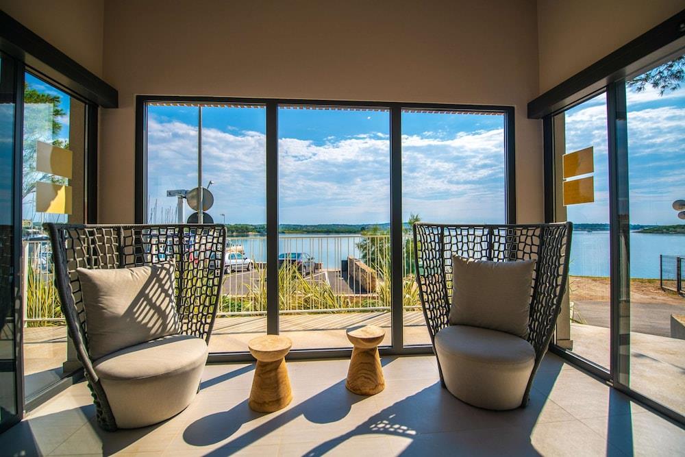 Arena One 99 Glamping