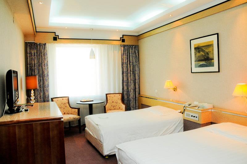 Chinggis Khaan Hotel