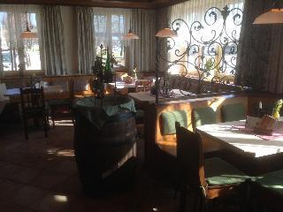 Donauhof Hotel Trinken.Essen. Schlafen