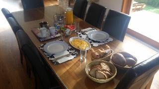 Domovoj Apartments And Rooms